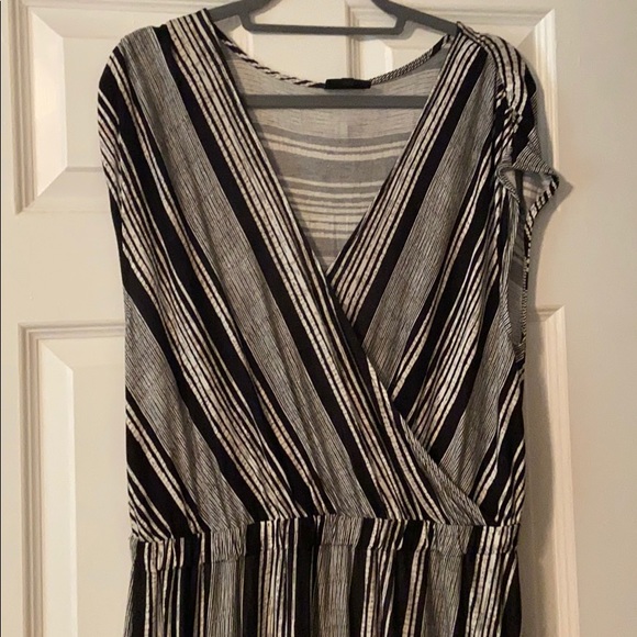 Bobeau/B Curvy midi dress - Picture 2 of 2